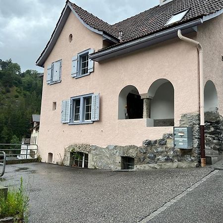 Wunderschone Ferienwohnung In Den Bergen Tiefencastel Exterior photo